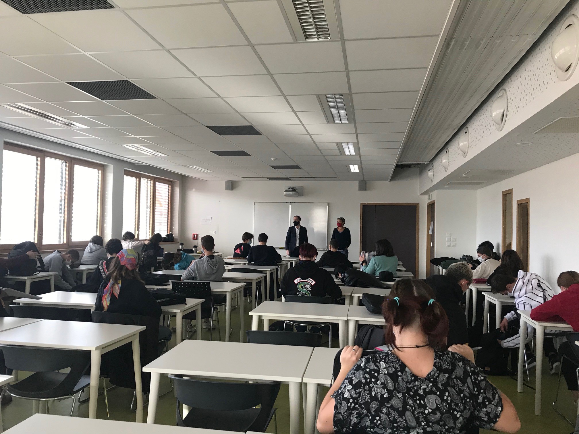 Laurent Constantin, PDG d'acti et naga, s'est rendu à la SEPR pour échanger avec des lycéens dans le cadre des actions Ecole-Entreprise du MEDEF Lyon-Rhône 2020
