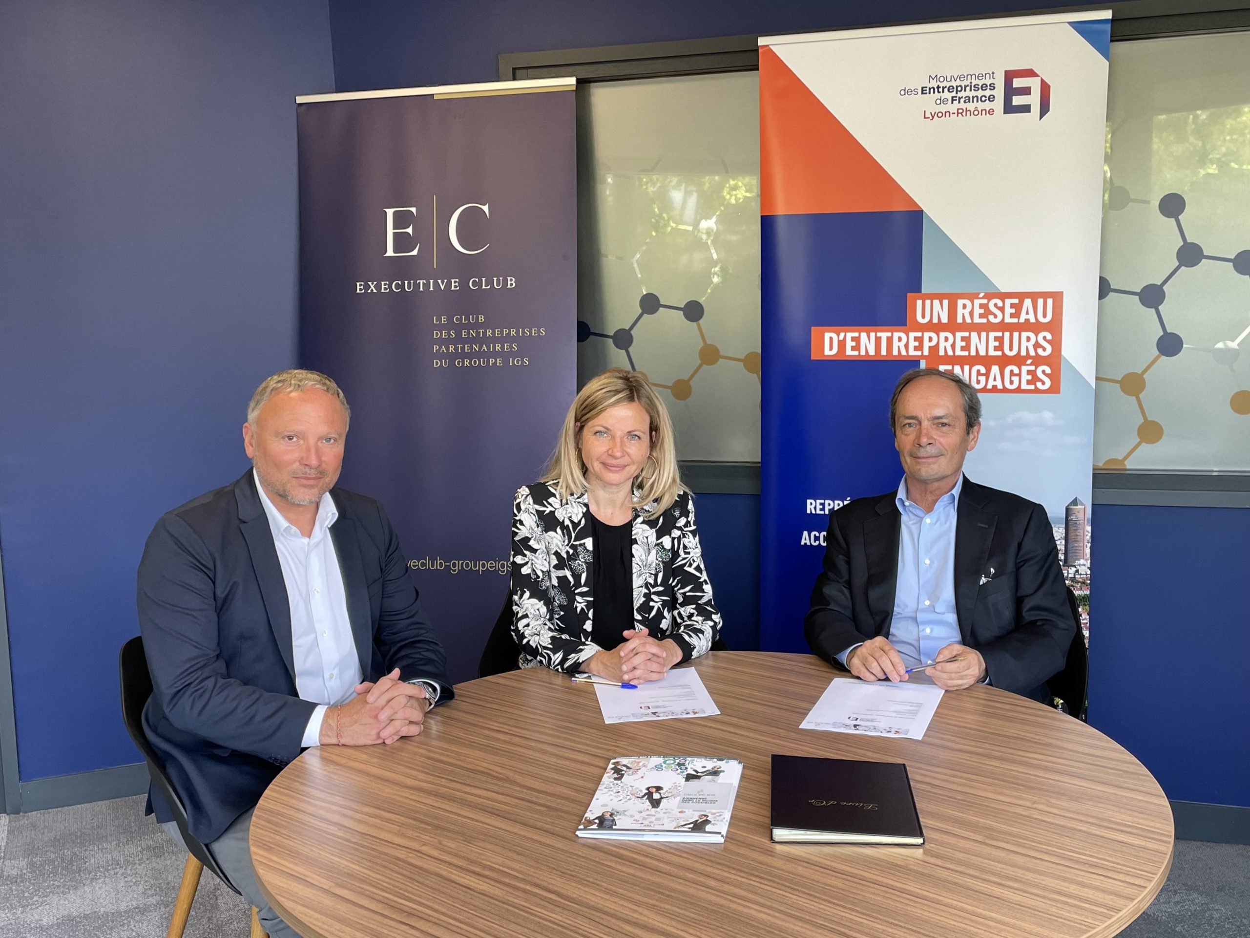 Nathalie GAUTHIER Groupe IGS et Gilles Courteix MEDEF Lyon-Rhône partenariat école supérieure lyon formation